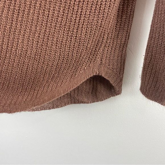 Charlotte Russe V-neck Sweater Size Medium - Picture 3 of 4